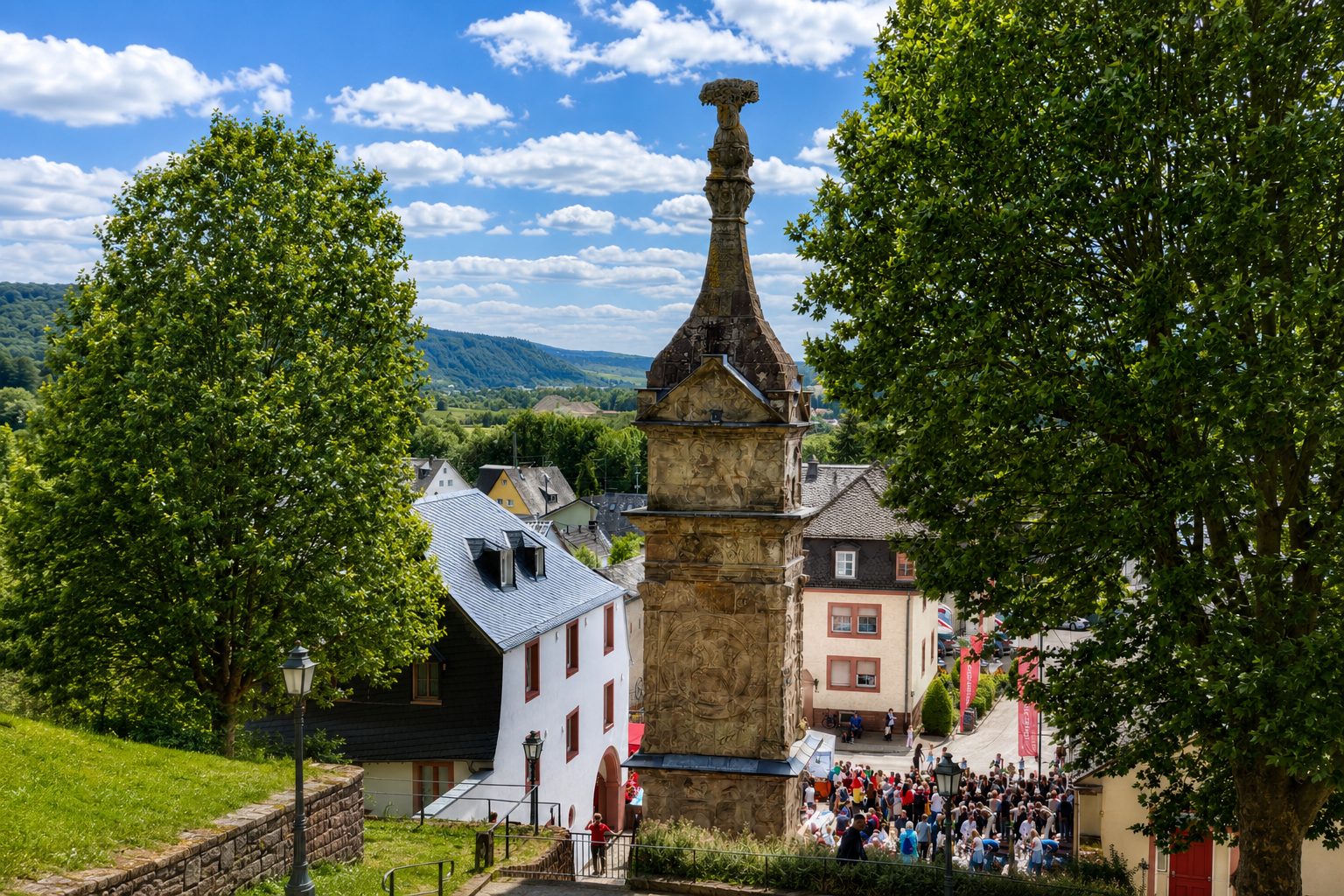 Gruppenbild mit Teilnehmerinnen und Teilnehmern der Veranstaltung zum Thema Ehrenamt in Trier-Land.
